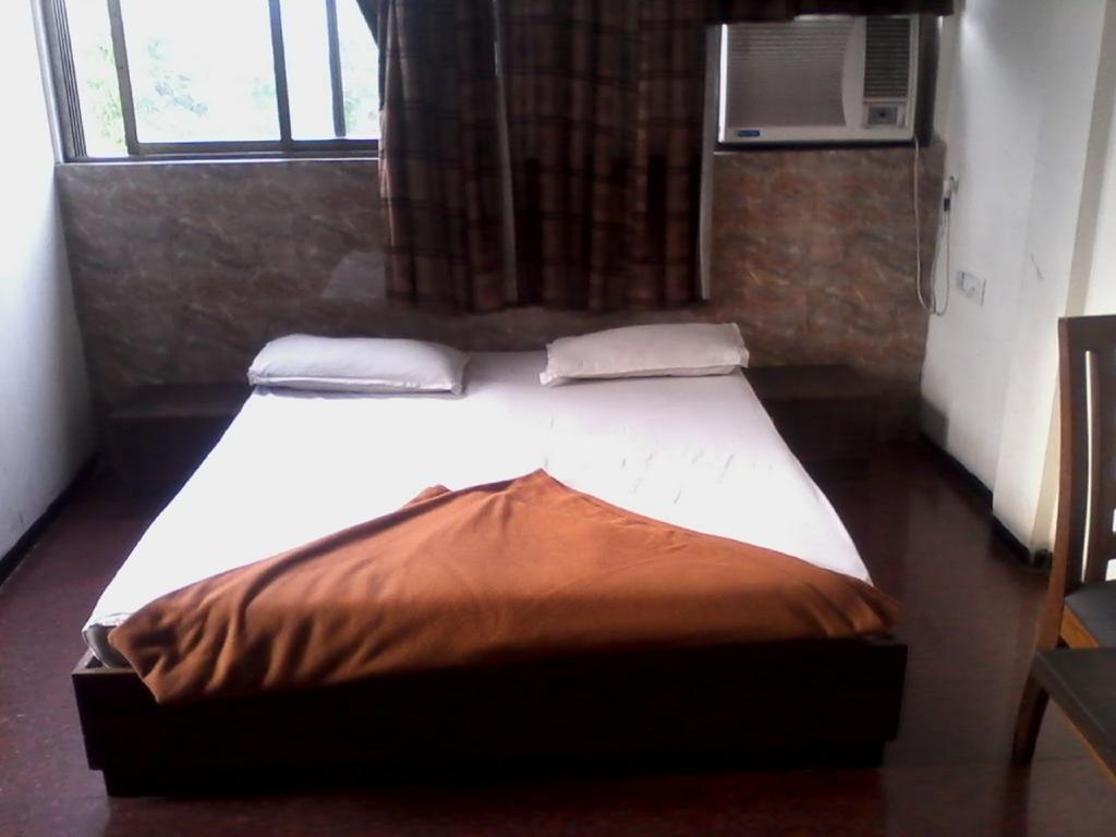 Room Maangta 130 @ Thane West Mira-Bhayandar Exterior photo